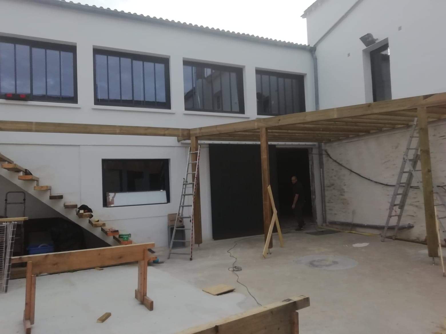 Terrasse bois réalisée par Cap’Orme Construction Bois à Segré-en-Anjou Bleu